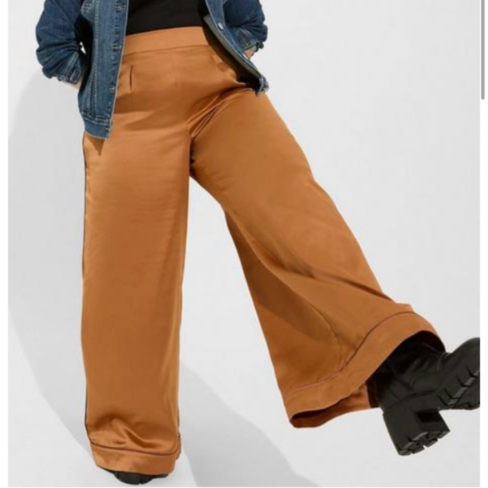 Torrid High Rise Satin Pant in Lion Sz 12